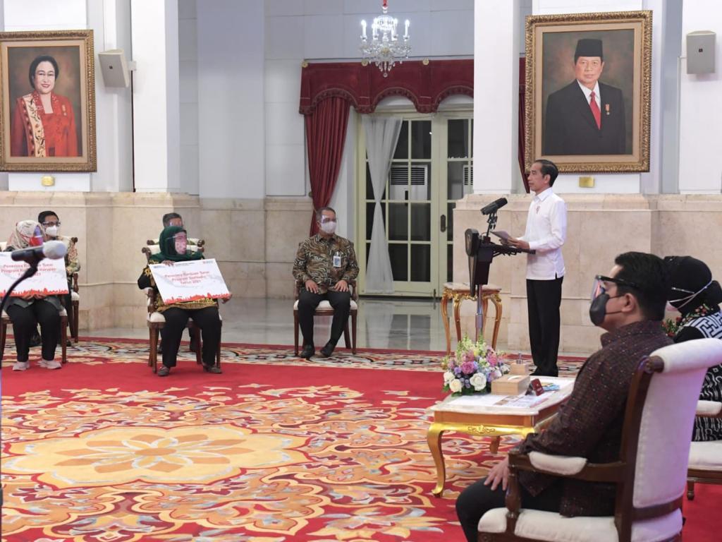  Presiden Jokowi Luncurkan Bantuan Tunai Tahun 2021 se-Indonesia