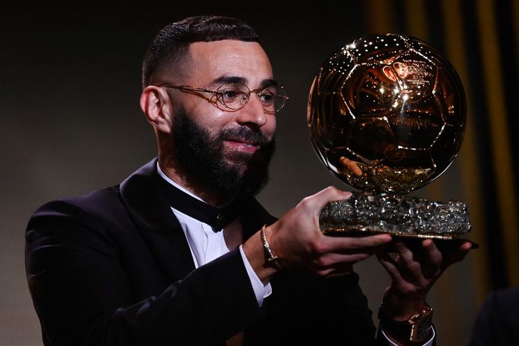  Karim Benzema Raih Ballon D’or 2022