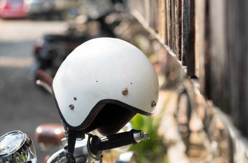  Penggunaan Helm di Indonesia: Demi Keselamatan atau Mencegah agar tidak Kena Tilang?