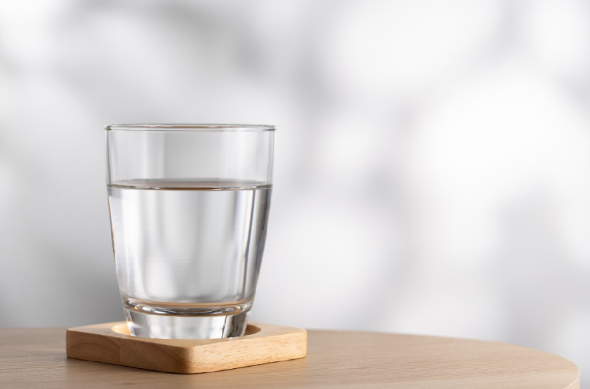  Kurangi Kopi, Perbanyak Air Putih: Berikut 6 Manfaat dari Meminum Air Putih yang Harus Kamu Ketahui!